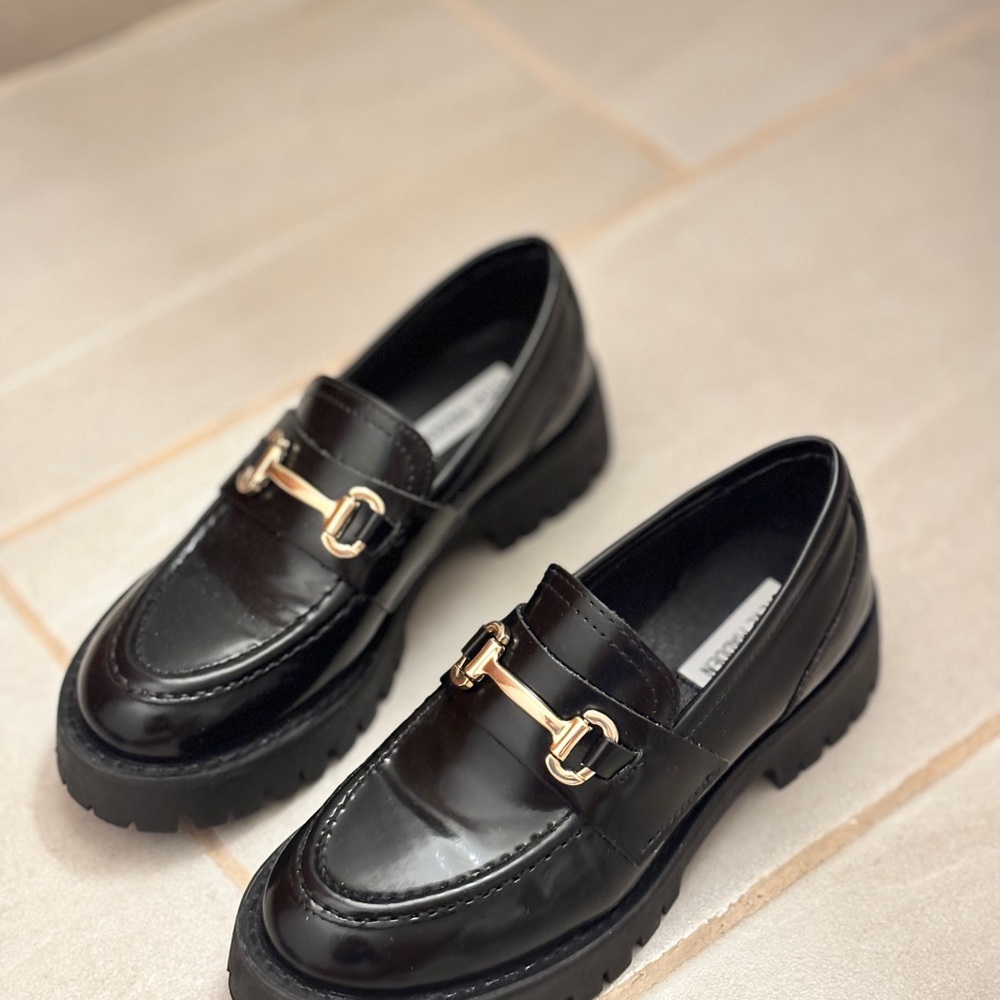 Steve Madden Black and Gold Loafers